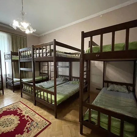 люкс Fortuna Hostel *